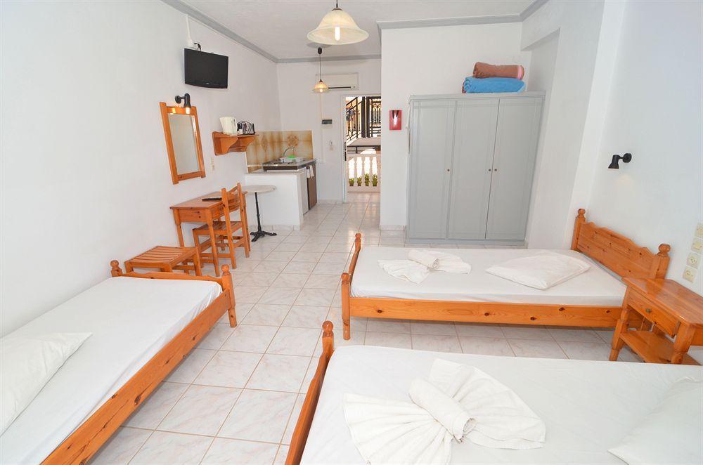 Athina Apartments Zakynthos Town Exterior photo